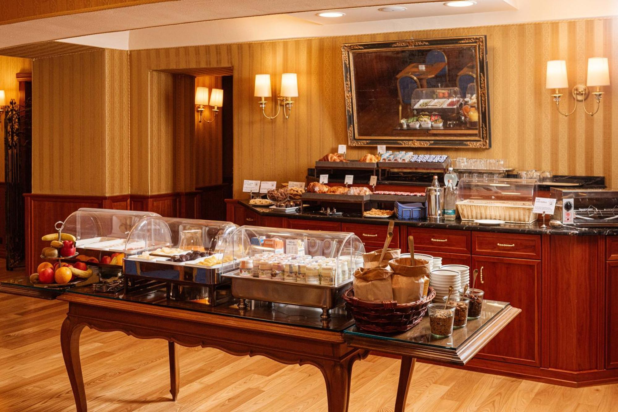 Phi Hotel Principe Кунео Экстерьер фото