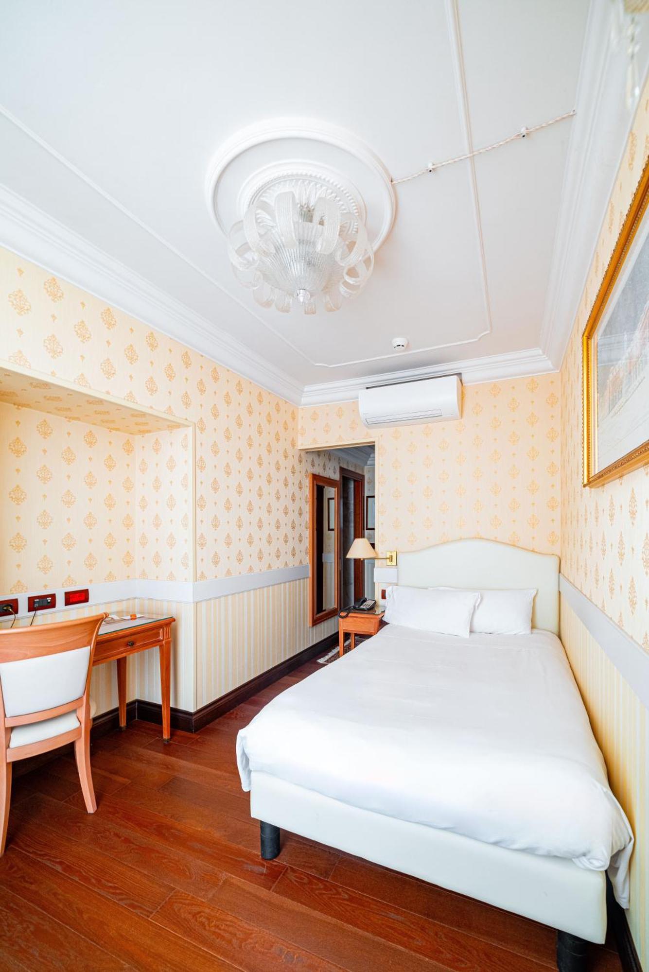 Phi Hotel Principe Кунео Экстерьер фото